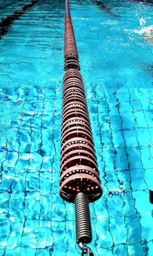 Close Up Photo of Swimming Rope 可以戴假髮游水嗎？